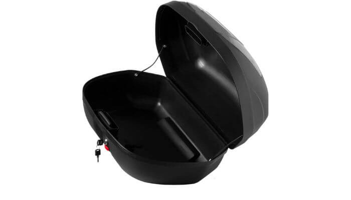 Capacidade interna do Bauleto Pro Tork 45 Litros com espaço para capacete e itens.